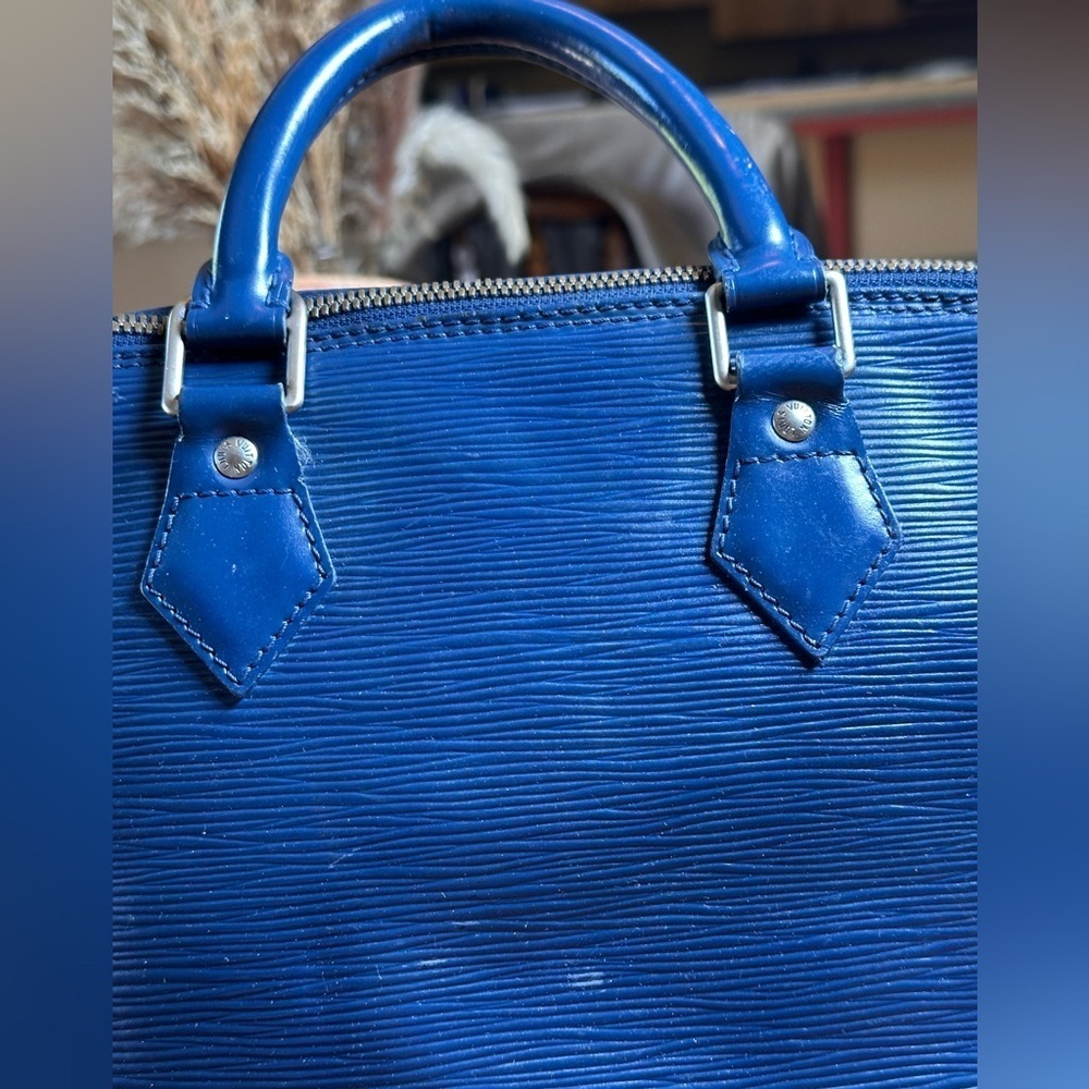 Authentic LOUIS VUITTON Epi Alma Myrtle Bag Blue - Picture 7 of 14